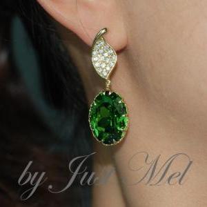 Gold Plated Cubic Zirconia Detailed Twisted Leaves..