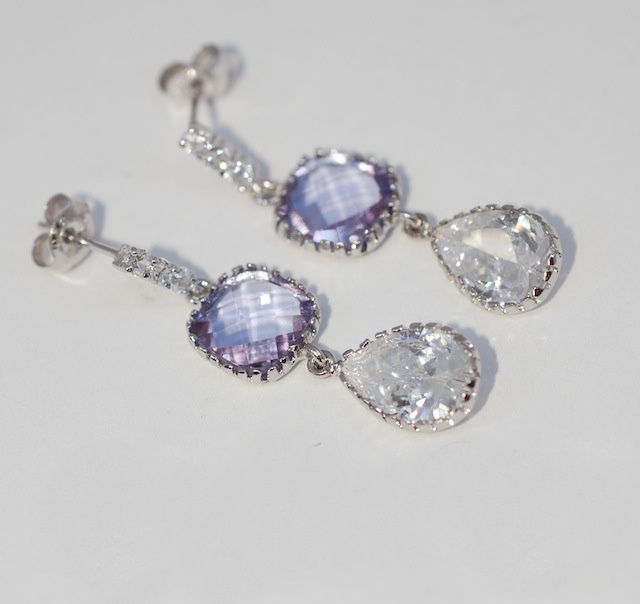 Wedding Earrings, Bridesmaid Earrings, Light Violet Teardrop Earring (e142)