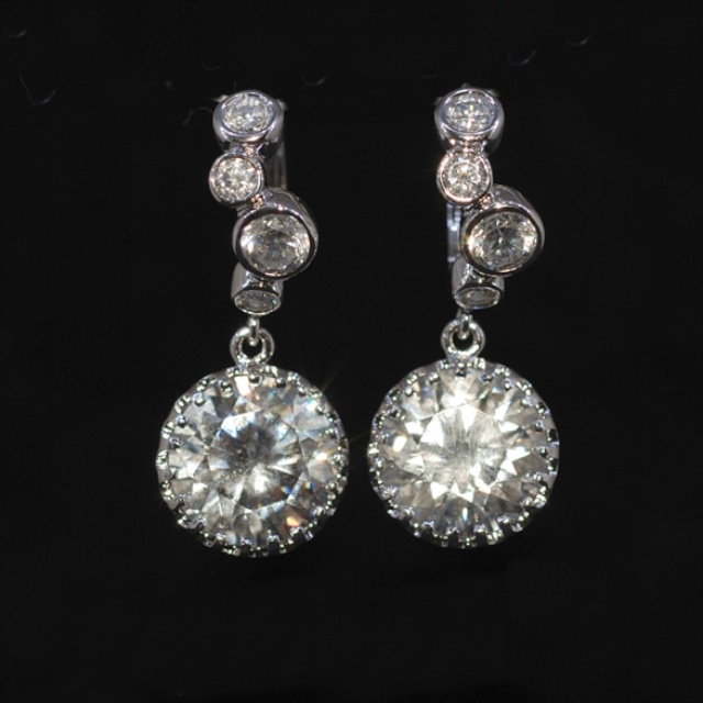 Wedding Earrings, Bridesmaid Earrings,cubic Zirconia Detailed Leverback Earring With Round Cubic Zirconia Finding (e242)